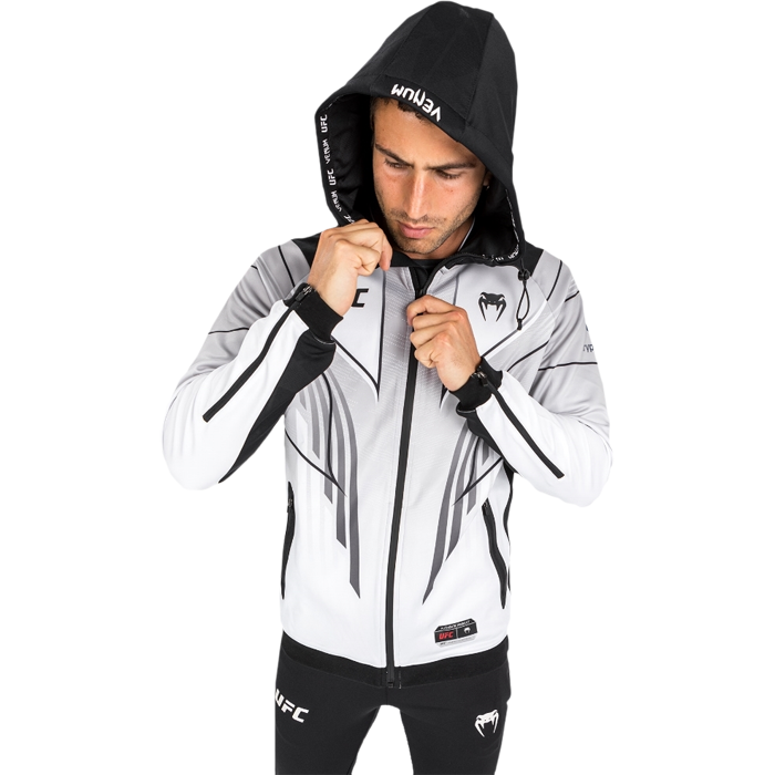 Толстовка Venum UFC Authentic Fight Night 2.0 Walkout Hoodie белая - фото 3