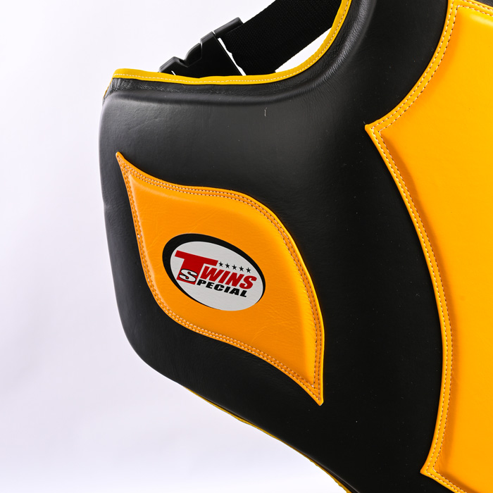 Тренерский жилет Twins Special BOPL5 Black/Yellow - фото 7