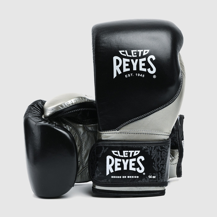 Боксерские перчатки Cleto Reyes E700 черный/серебристый - фото 1