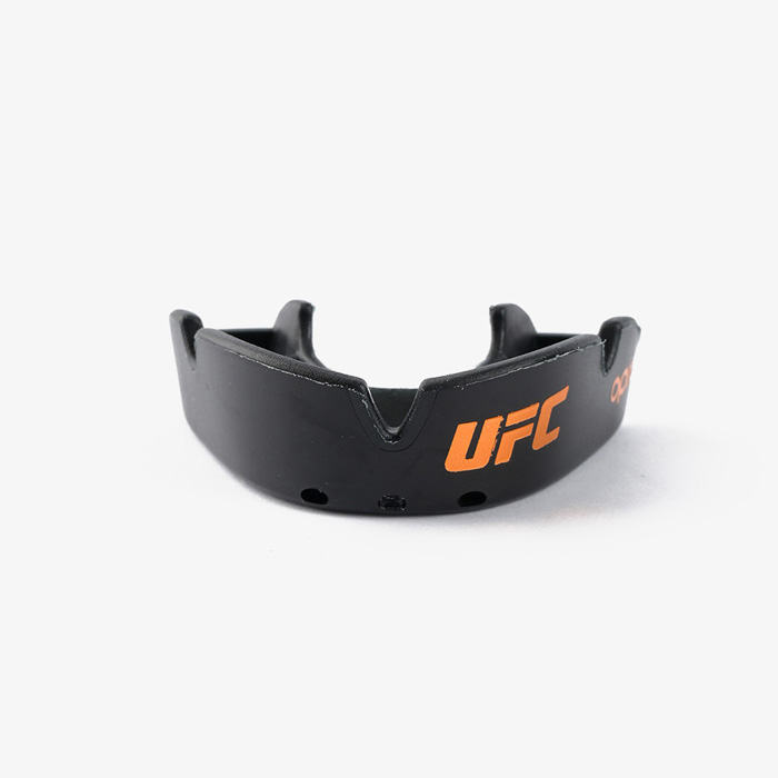 Детская капа UFC Opro Bronze Level чёрная - фото 1