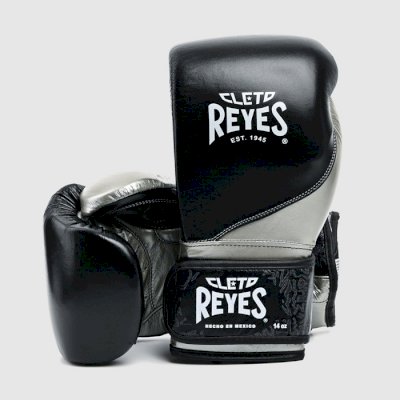 Боксерские перчатки Cleto Reyes E700 черный/серебристый