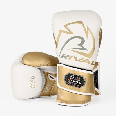 Снарядные боксерские перчатки Rival RB100 белый/золотой
