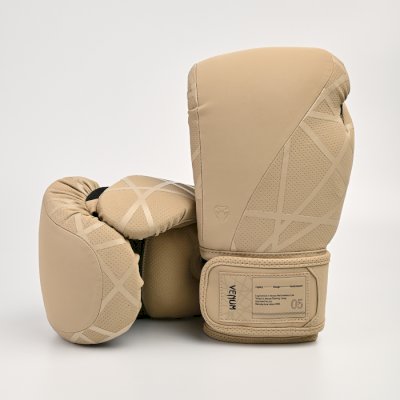 Боксерские перчатки Venum Tecmo 2.0 8 Oz песочные